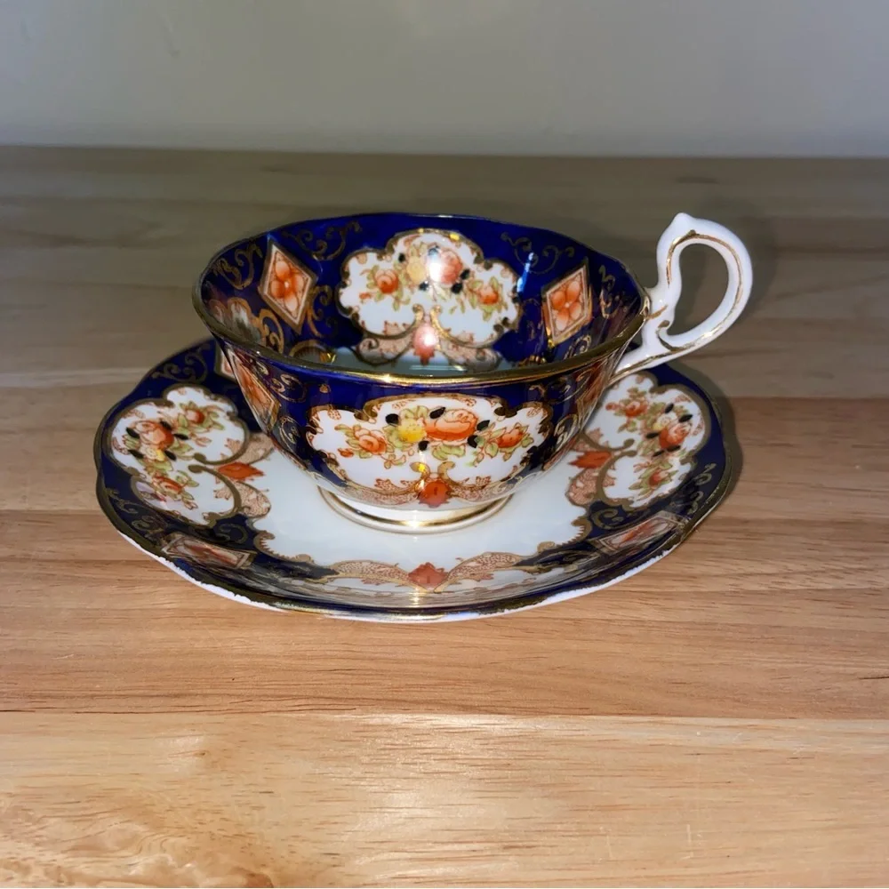 Vintage Royal Albert Crown China Heirloom Trio Tea Cup Saucer Square Plate
